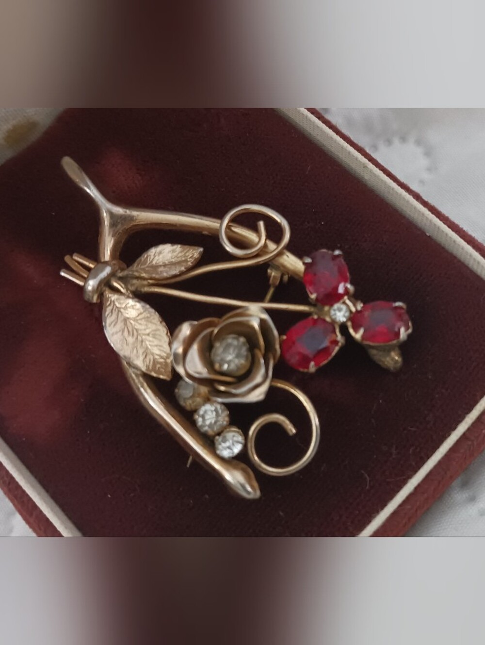 Coro Pegasus Wishbone Gold-Tone Floral Brooch with Prong Set Ruby Red Jewels